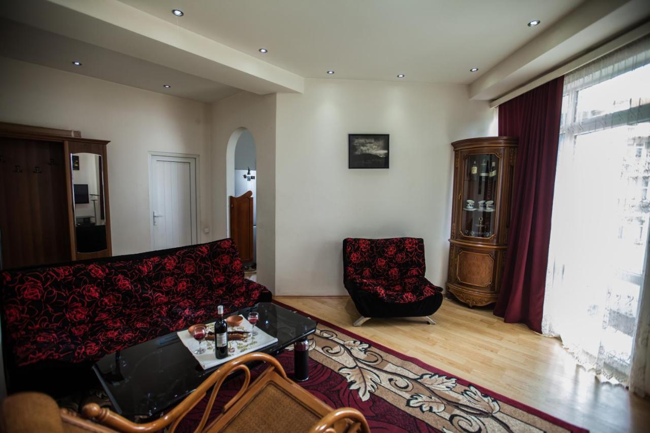 Sunny Apartments. Tbilisi. 300 Aragveli Εξωτερικό φωτογραφία